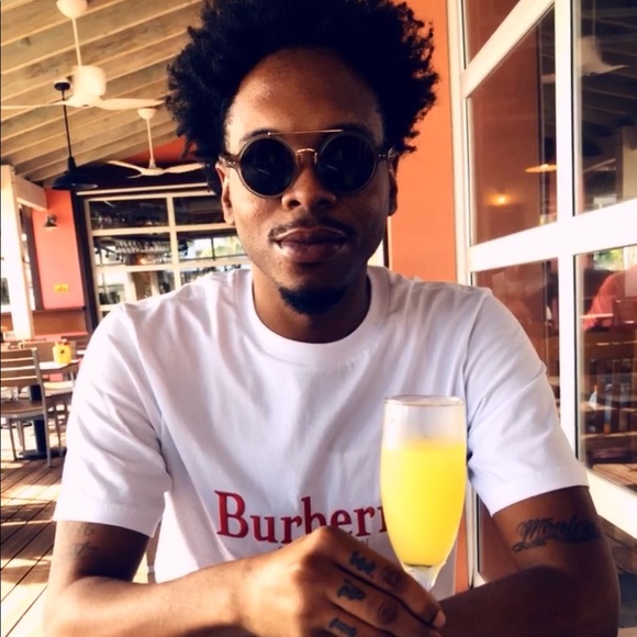 Meet your Posher, Travis - Picture 5 of 6